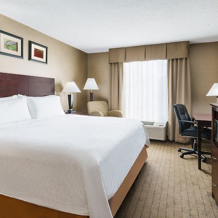 Holiday Inn Express Boston Brockton By Ihg Exterior foto
